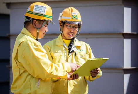 株式会社光洲産業　整備士　作業背景