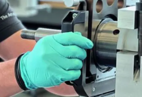 ユナイテッドグラインディング株式会社　エンジニア　作業背景