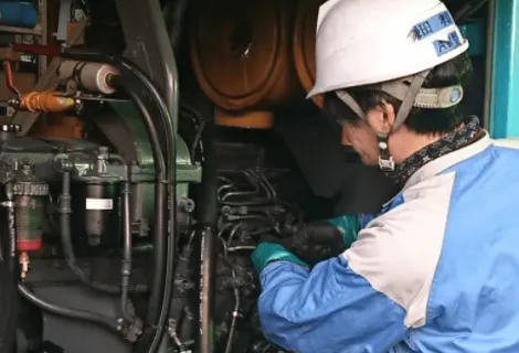株式会社ヒロツ　建機メンテナンス　作業背景