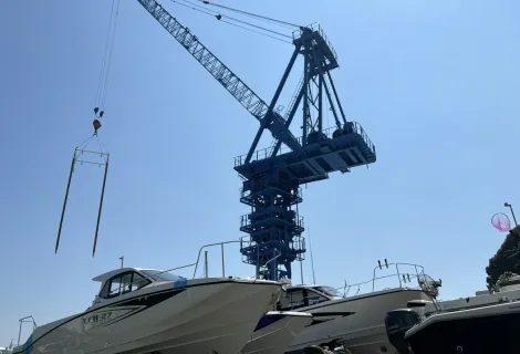 真鶴ベイマリーナ_メイン重機
