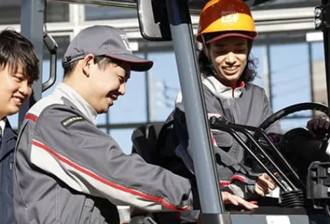 トヨタL＆F広島株式会社　作業背景