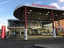 株式会社バージョングループ_アバルト福岡_外観