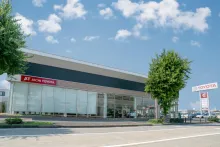 株式会社ATグループ_中川店_店舗外観