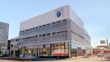 株式会社アウトプラッツ_BMW練馬_店舗外観