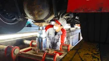 日野_北海道日野自動車株式会社_札幌支店_作業