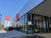 埼玉日産自動車株式会社_浦和中尾店_外観