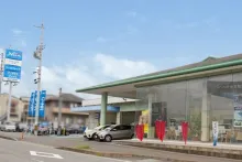 トヨタユナイテッド奈良株式会社_ネッツトヨタ奈良生駒店_外観