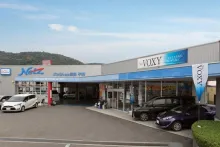 トヨタユナイテッド奈良株式会社_ネッツトヨタ奈良平群店_外観