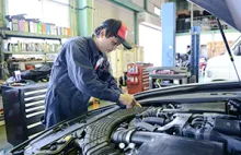 西自動車株式会社_小型整備工場_従業員