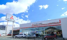 静岡三菱自動車販売_掛川店_店舗外観