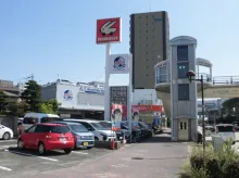 株式会社服部モータース 求人概要_ラビット黒川店_外観
