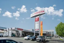 株式会社ATグループ_豊川中央通店_店舗外観