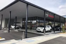 トヨタカローラ山梨＿甲斐アルプス店＿店舗外観