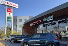 トヨタモビリティ新大阪_名神茨木店_外観
