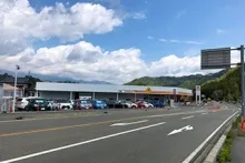 トヨタカローラ山梨＿都留バイパス店＿店舗外観