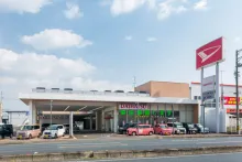 ダイハツ_ダイハツ広島販売株式会社_蔵王店_店舗風景