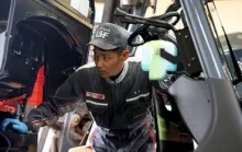 トヨタL＆F広島株式会社　作業背景