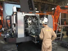 日立建機日本株式会社_南国営業所_高知西店_建機整備工場