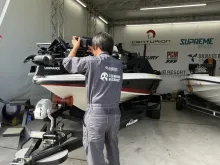 エルアイビーリゾート株式会社_LIBボートメカニック部門_船舶整備風景