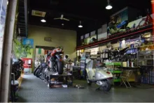 株式会社エスシーエス_SCS上野店_内観