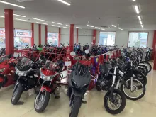 株式会社エナジーモータースタイル_昆陽店_店内