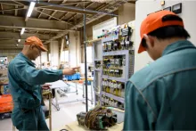 北海道富士電機株式会社　作業背景