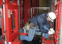 株式会社ホイストクレーン　作業背景