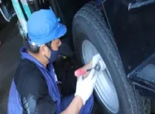 キチナンオートワークス株式会社_整備センター_整備風景