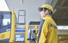 コマツ富山株式会社　作業背景