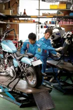 株式会社レッドバロン_鹿児島南店_整備風景