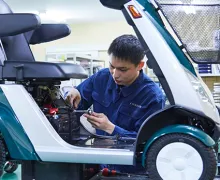 株式会社シンエンス　作業背景