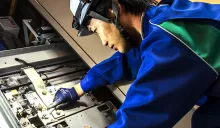 阪神輸送機株式会社　エレベーターメンテナンス　作業背景