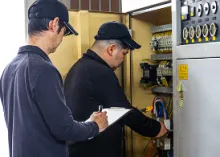 田邊コンプレッサー株式会社　サービスエンジニア　作業背景