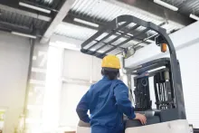 住友ナコフォークリフト株式会社_伊勢崎営業所_作業風景