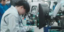 渡辺電機工業株式会社　作業背景