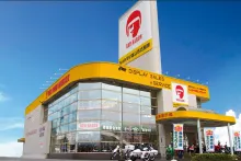 株式会社レッドバロン_鶴岡店_店舗外観