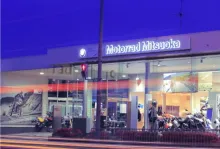 株式会社光岡自動車_モトラッドミツオカ大阪_外観